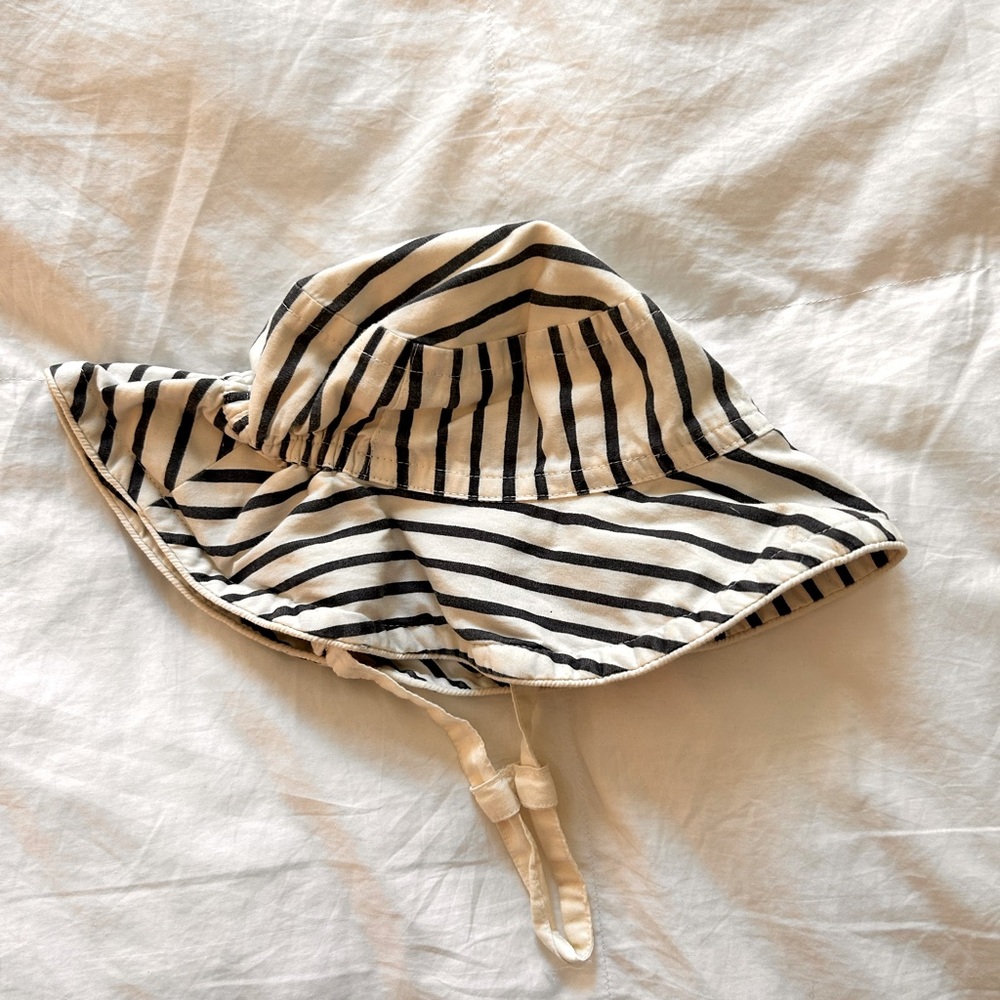 Pehr Organic Baby Stripes Away Bucket Sun Hat, size 6-12 months, Ink Blue